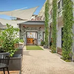 Urban Garden Hotel